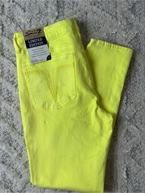 NWT Seven7 Women's Neon Lime Trendy Festival Jeans